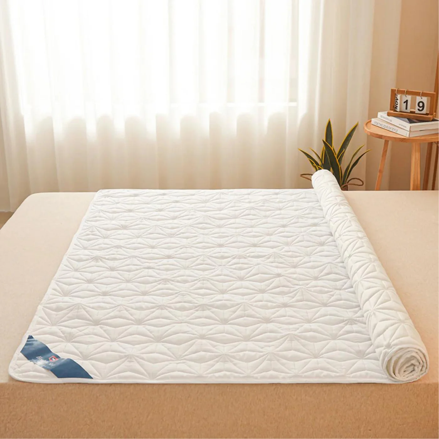 Waterproof and breathable mattress cover